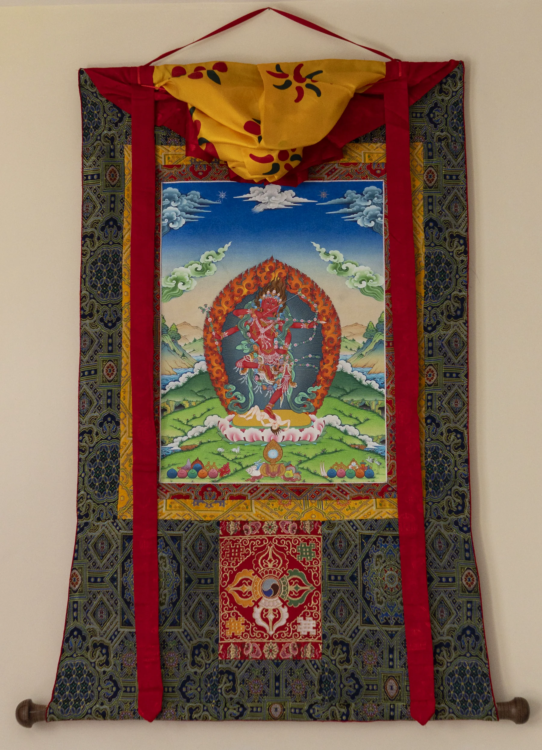 Kurukullā thangka with full brocade mount