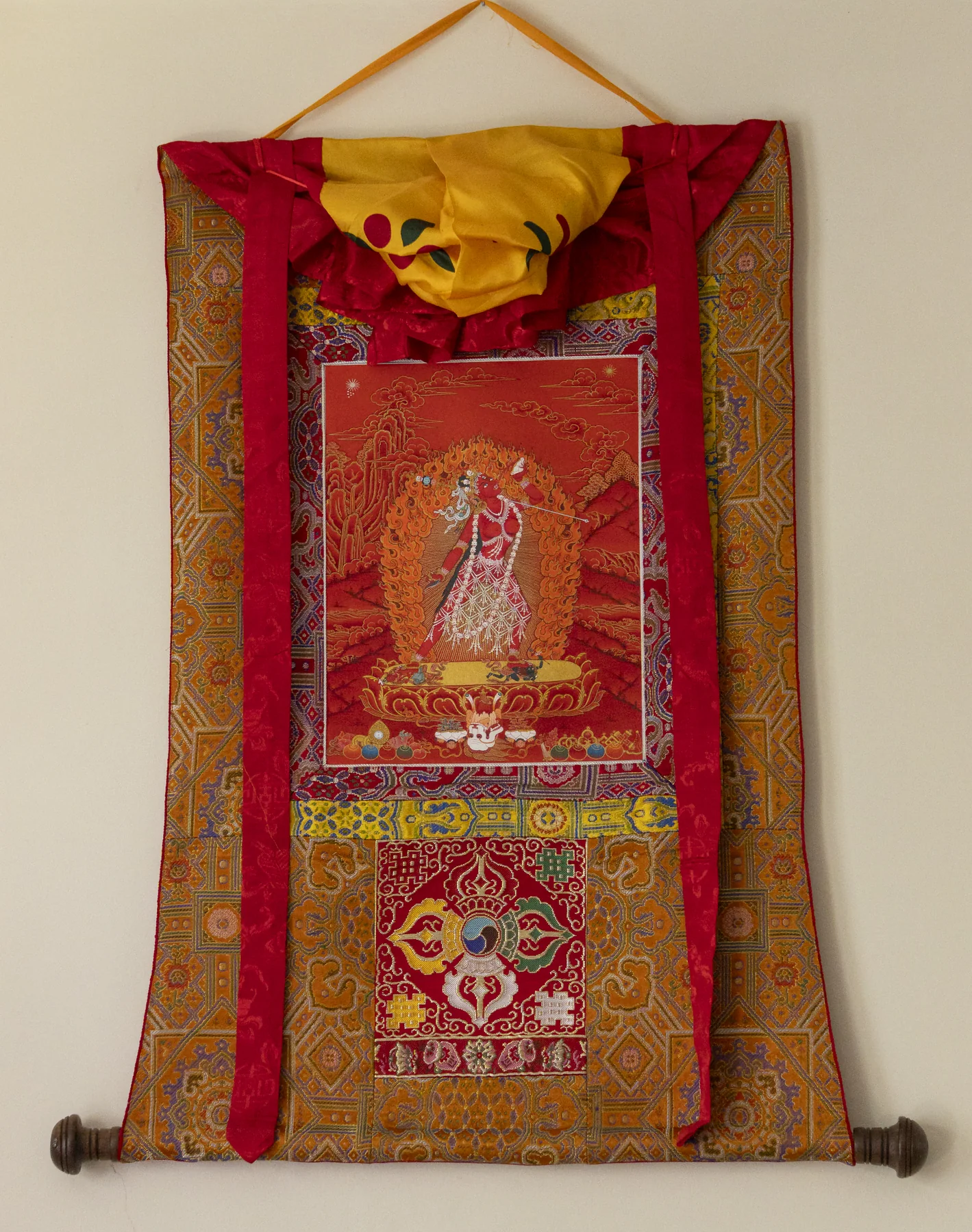 Vajrayoginī thangka with full brocade mount